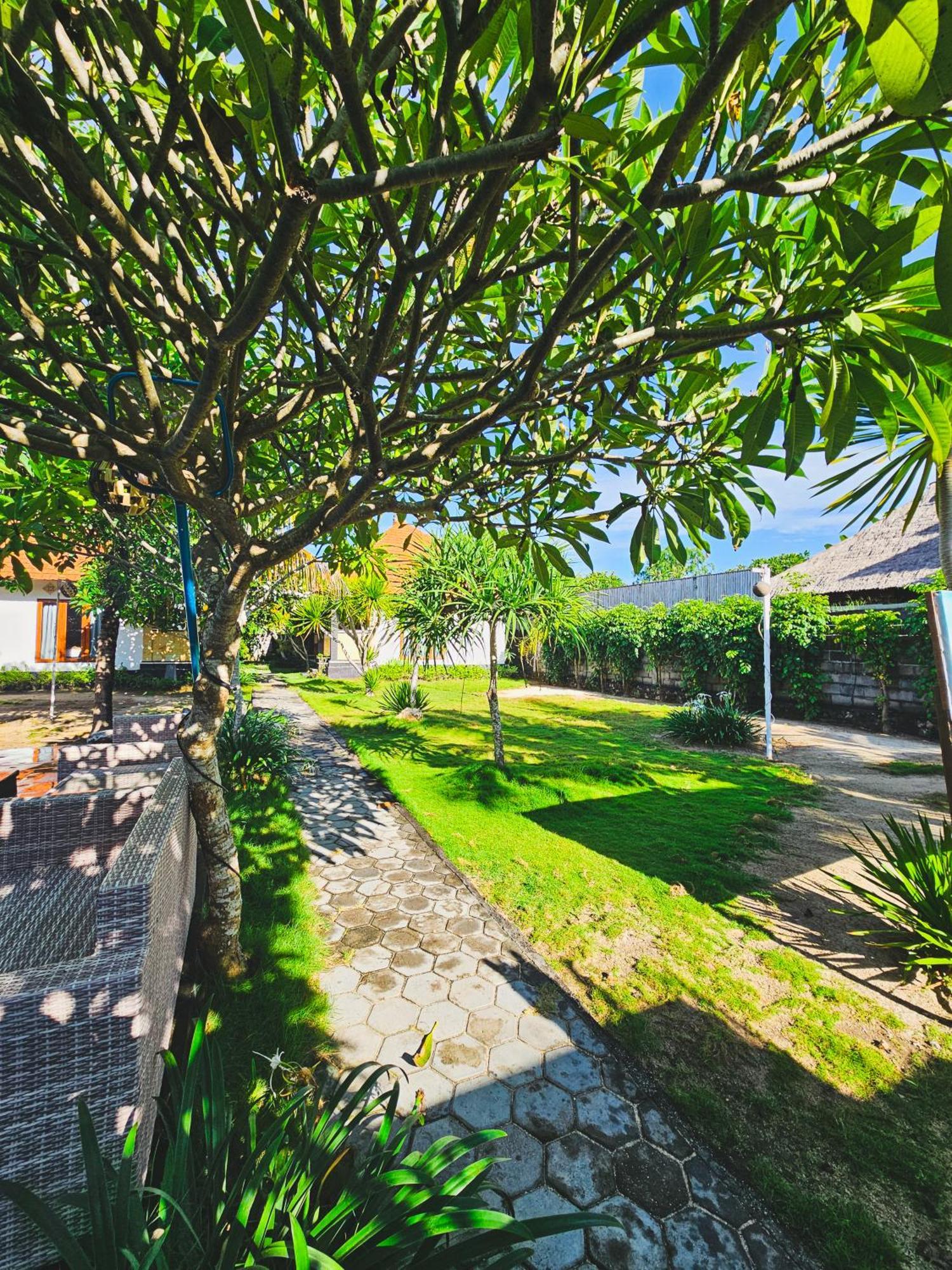 Hokita Home Stay Nusa Lembongan Eksteriør bilde
